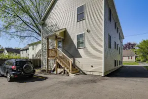 2 Mi to Dtwn Attleboro: Pet-friendly Apt! - Interior
