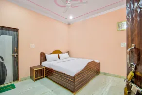 SPOT ON 40724 Kukas Guest House - Quarto