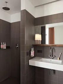 Numa Berlin Weinmeister - Bathroom