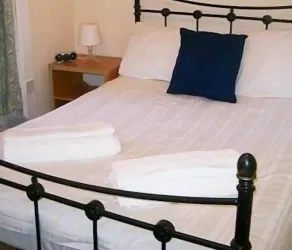 The Guards Hotel - Room