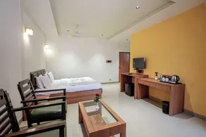 Yatri Niwas By Hotel Suraj Inn - Room