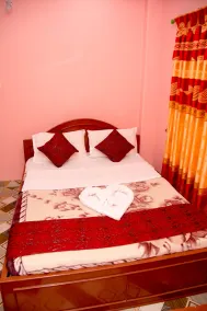 Mount Blue Tourist Hostel - Room