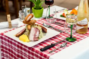 Logis Hôtel Restaurant De La Poste et SPA de Montagne - Ristorante