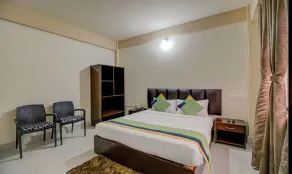 Treebo Staying Center - Room