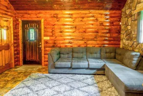 Secluded Cabin w/ On-site Creek + Trails! - Interiør