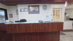 Western Inn South - Resepsjon