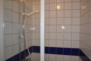 Ljungsbro Vandrarhem - Bathroom