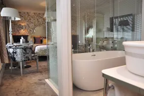 Banff Springs Hotel - Bathroom