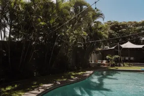 Caza Beach Guesthouse - Piscina