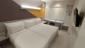 Agogo Downtown Hotel Surabaya - Room