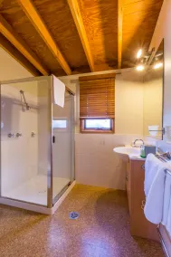 Club Wyndham Dinner Plain, Trademark Collection by Wyndham - Bathroom