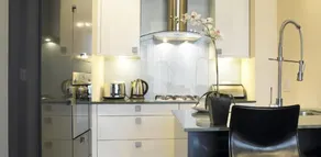 Kensington House by Warren Collection - Room