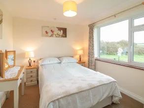 Little Lanes - Room