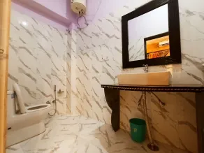 Hotel Royal Haveli - Bathroom