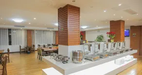 New Knight Royal Hotel Airport and International Resort - Restaurant