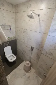 Vaishnav Hotel - Bathroom