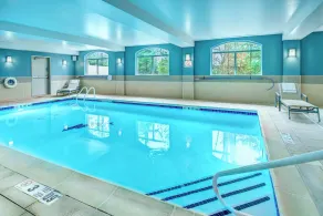 Holiday Inn Express Woodbridge by IHG - Basseng