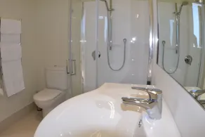 Pine Hill Lodge In Vineyard - Baño