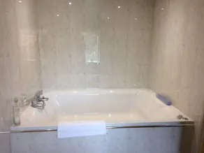 Old White Hart - Bathroom