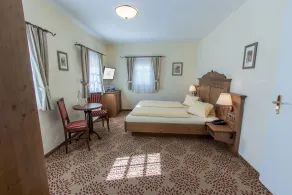 Resl Resort  - Camera