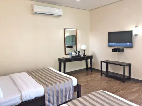 Sea Garden Resort Iloilo - Room