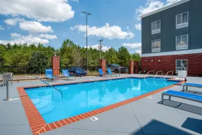 Best Western Plus Philadelphia-Choctaw Hotel and Suites - Piscine