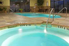 Holiday Inn Hotel and Suites Beaumont-Plaza I-10 & Walden by IHG - Pool