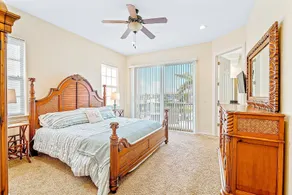 128 Mediterranean Way - Rom