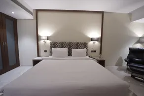 Babylon Capital - Room