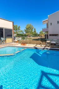 Sun Beach Apartments - Basseng