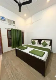 Hotel Vijay Palace- Near Ram Mandir Ayodhya - Zimmer