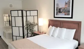 Days Inn by Wyndham Ottawa Airport - Chambre
