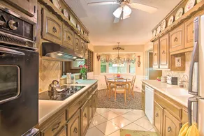 Private Home w/ Hot Tub & Patio Near Dtwn Tulsa - Interiør