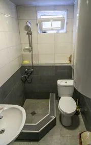 Lia Jamdeliani Guest House - Bathroom