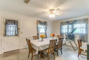 Cozy Waycross House w/ Yard & Screened Patio! - Interiör