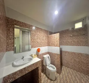 OYO 75517 Mananchaya Resort - Baño