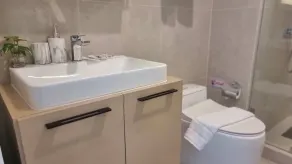 AO407 - Apartamento de 2 habitaciones con vistas al bosque en la playa de Ao Nang - Baño