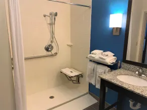 SureStay by Best Western Cambridge - Salle de bain