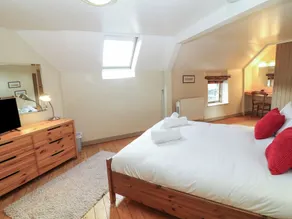 Douglas's Barn - Rom