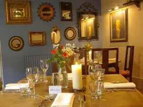 White Hart Cafe Bar & Bistro - Restaurant