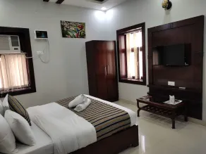 Hotel Krishna Ji - Room