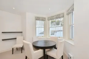 Belgravia Apartments - Cathcart Road - Spisning på værelset