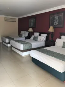 Hotel Confort Plaza - Chambre