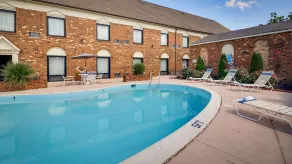 Best Western PLUS Governor's Inn Richmond - Piscine