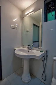 Papilio Beach Front Cottages - Bathroom