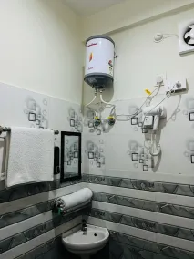 Madhuban A Himalayan Home - Badezimmer