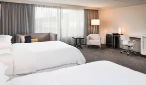 Sheraton Bloomington - Chambre