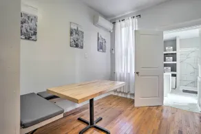 Updated Bayonne Townhome ~ 11 Mi to NYC! - Intérieur