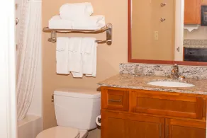 Candlewood Suites Logan by IHG - Bathroom