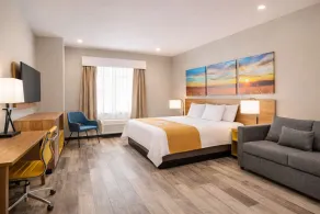 Days Inn & Suites by Wyndham Tomball Houston NW - Chambre